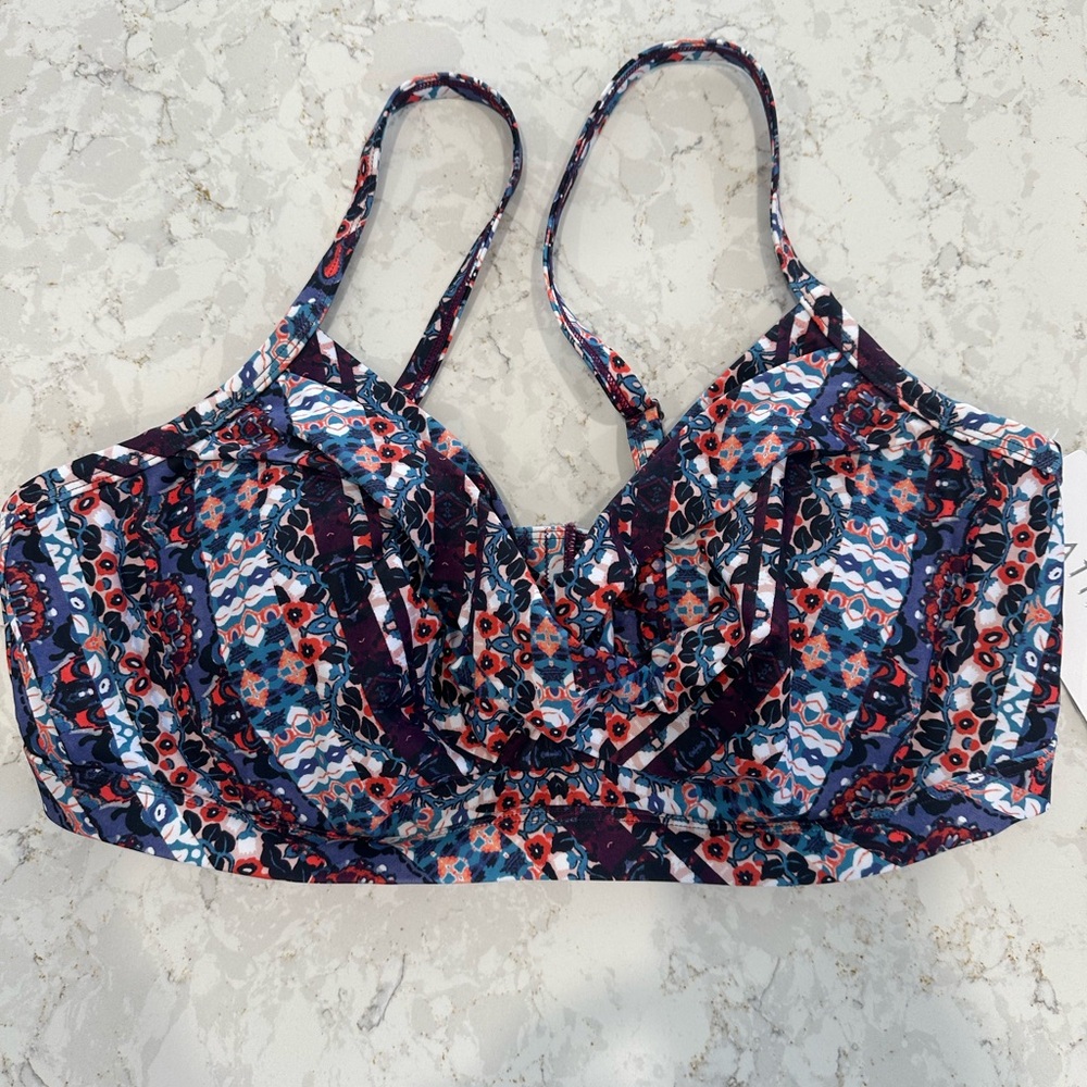 NWT Athleta purple and navy Floral Bralette Bikini Top Size-40 D/DD